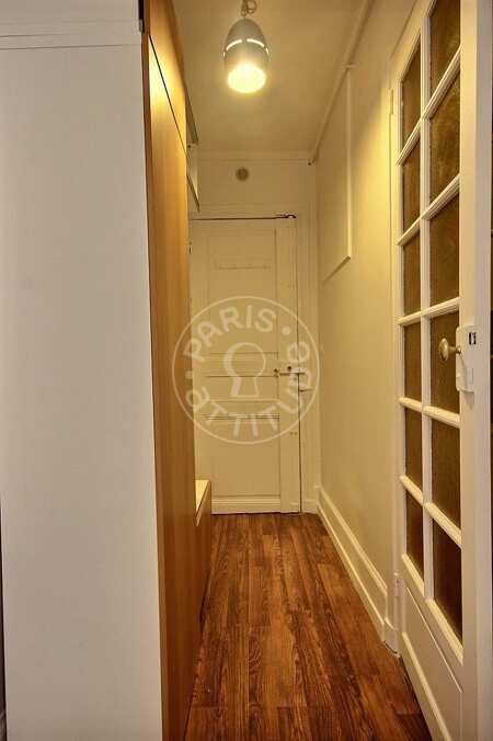 Entrance Furnished apartment - 31m²  - 1 bedroom - Oberkampf - Paris