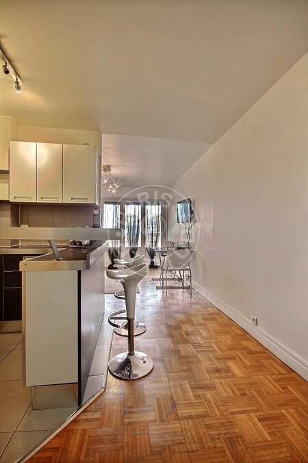 Entrance Furnished studio - 31m²  - Pasteur - Paris