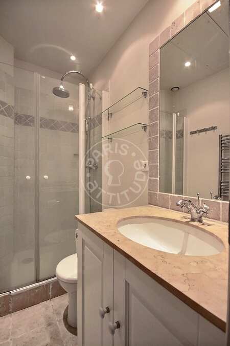 Salle de bain Studio alcove meublé - 28m²  - Saint-Paul - Paris