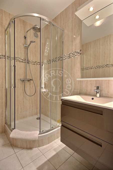 Baño Piso amueblado - 95m²  - 2 dormitorios - Bir-Hakeim - París