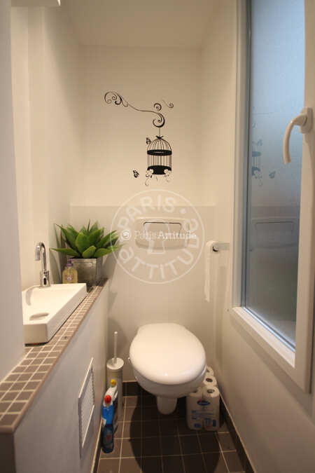 Toilet Furnished apartment - 42m²  - 2 bedrooms - Arts et Métiers - Paris