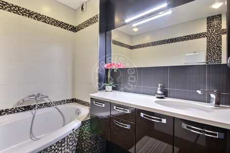 Casa de banho Apartamento mobilado - 97m²  - 3 quartos - Levallois-Perret