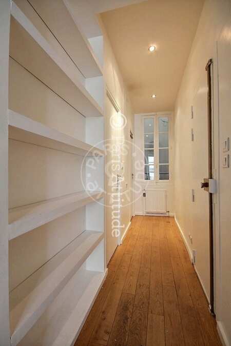 Entrance Furnished apartment - 40m² - 1 bedroom - Montorgueil - Paris