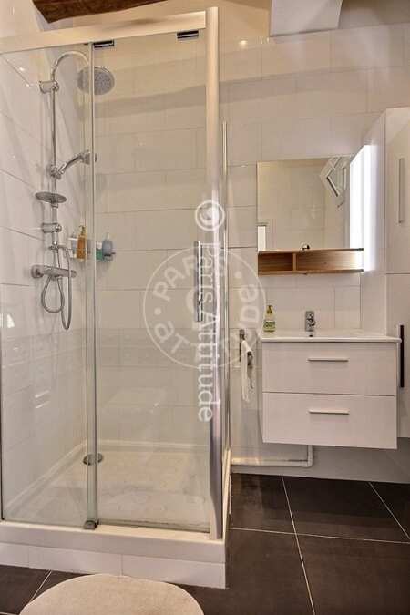 Bathroom Furnished apartment - 45m²  - 1 bedroom - Bercy - Paris