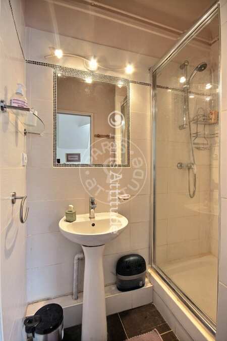 Casa de banho Apartamento mobilado - 33m²  - 1 quarto - Commerce - Paris