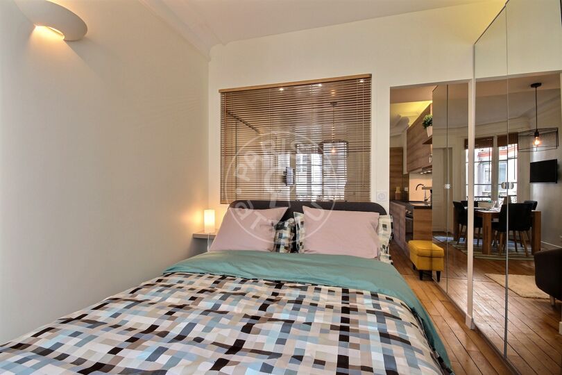 1 locale arredato - Parigi 75007 - 12382