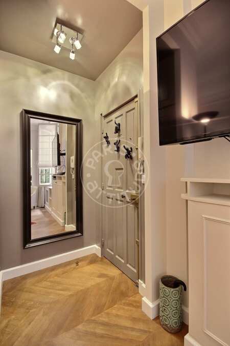 Entrée Appartement meublé - 49m²  - 1 chambre - Pyramides / Palais Royal - Paris