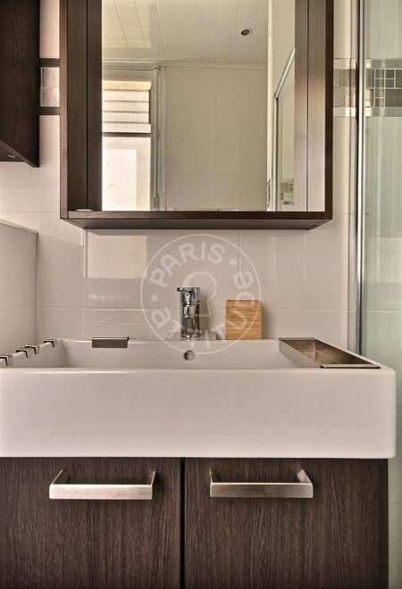 Casa de banho Apartamento mobilado - 36m²  - 1 quarto - Pereire - Paris