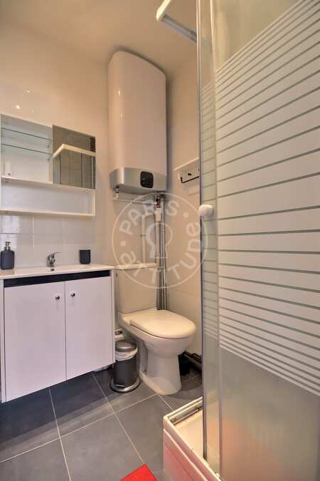 Salle de bain Studio meublé - 16m²  - Auteuil - Paris