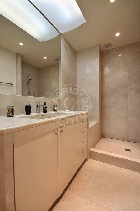 Bagno Appartamento arredato - 85m²  - 2 locali - Saint Placide - Parigi