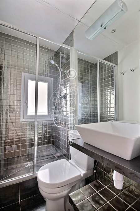 Salle de bain Appartement meublé - 35m²  - 1 chambre - Louvre - Paris