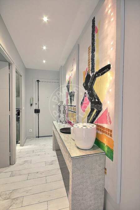 Entrée Appartement meublé - 37m²  - 1 chambre - Champs-Elysées - Paris