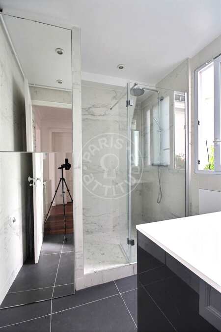 Badezimmer Möblierte wohnung - 90m²  - 2 Zimmer - Montorgueil - Paris