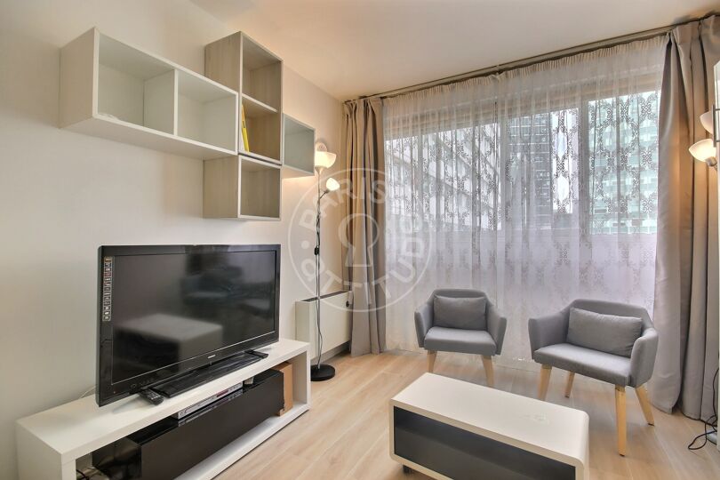 Quitinete mobiliado - Courbevoie 92400 - 12490