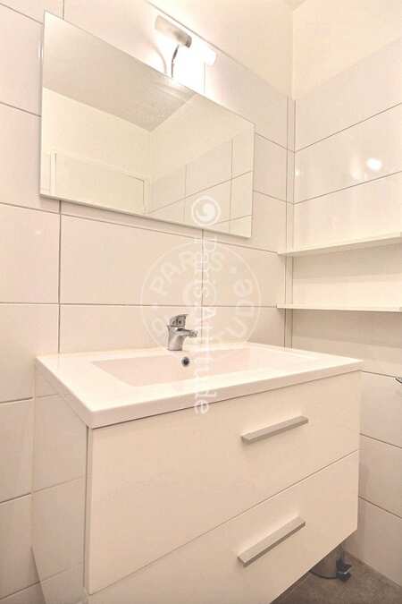 Salle de bain Appartement meublé - 46m²  - 1 chambre - Oberkampf - Paris