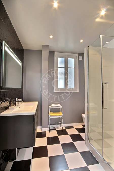 Bathroom Furnished apartment - 40m²  - 1 bedroom - Trocadéro - Paris