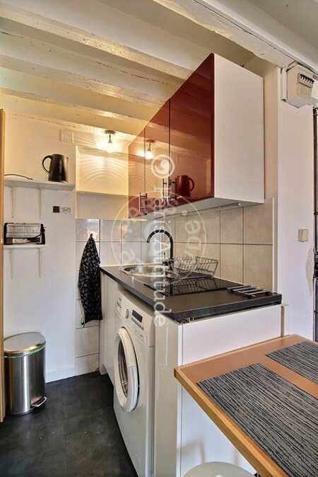 Kitchen Furnished studio - 18m²  - Saint-Paul - Paris