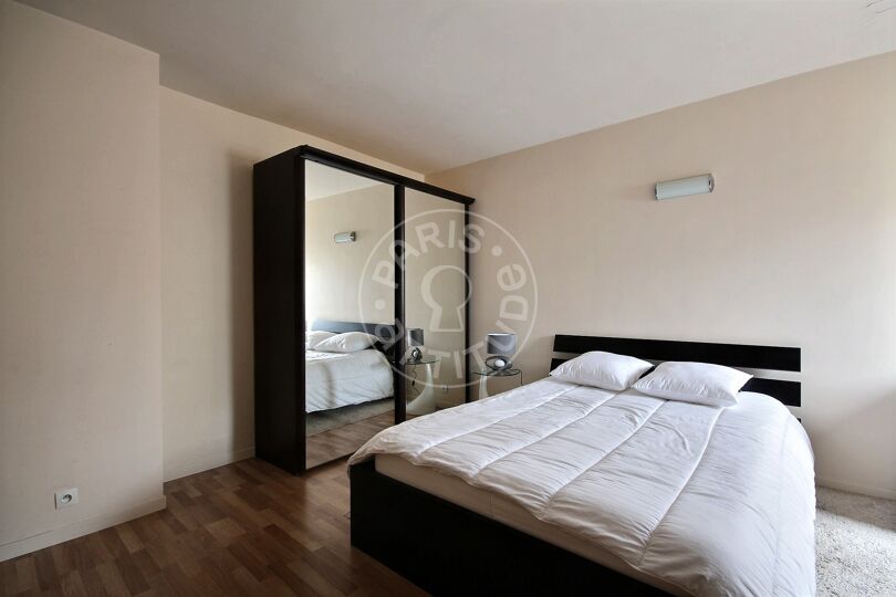 1 locale arredato - Parigi 75008 - 12633