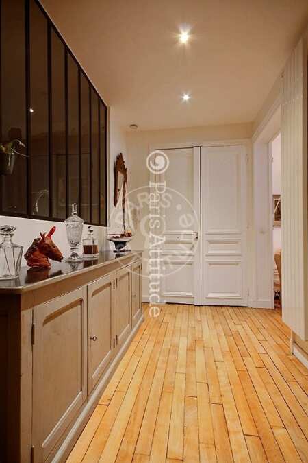 Entrance Furnished apartment - 110m²  - 3 bedrooms - Batignolles - Paris