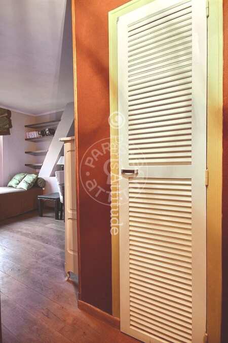 Entrance Furnished studio - 20m²  - Jasmin / Mozart - Paris