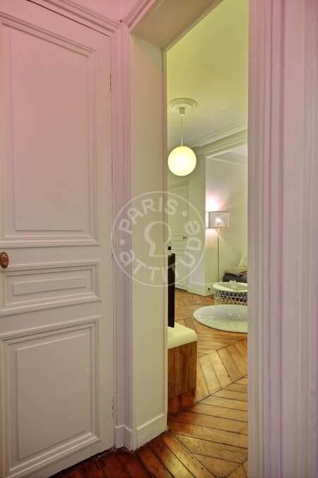 Entrance Furnished apartment - 33m² - 1 bedroom - Batignolles - Paris