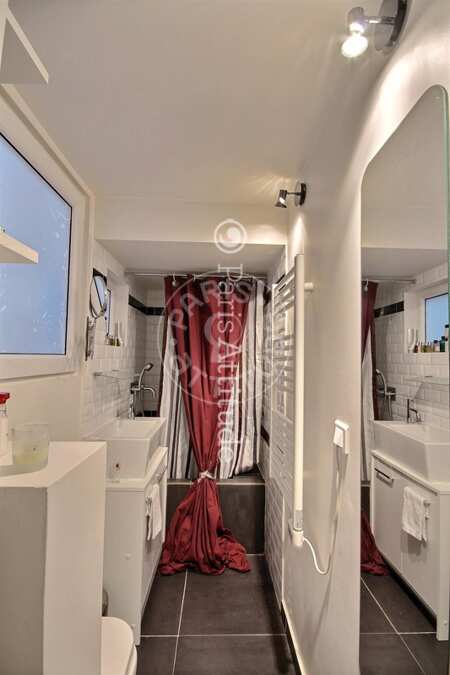 Salle de bain Studio alcove meublé - 20m²  - Madeleine - Paris