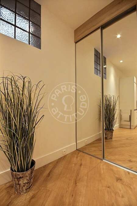 Entrée Studio meublé - 42m²  - Arc de Triomphe - Paris