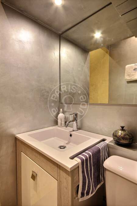 Casa de banho Quitinete mobilado - 15m²  - Champs-Elysées - Paris