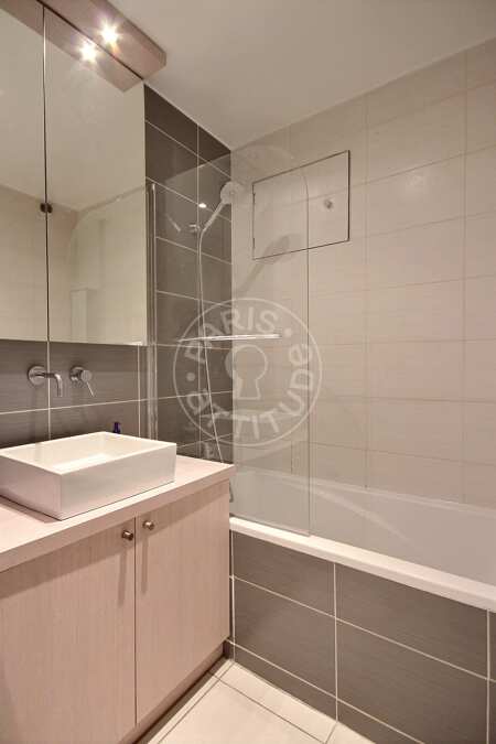 Casa de banho Apartamento mobilado - 40m²  - 1 quarto - Musée Picasso - Paris