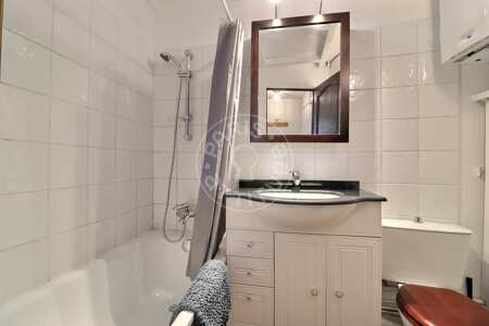 Baño Piso amueblado - 25m²  - 1 dormitorio - Temple - París