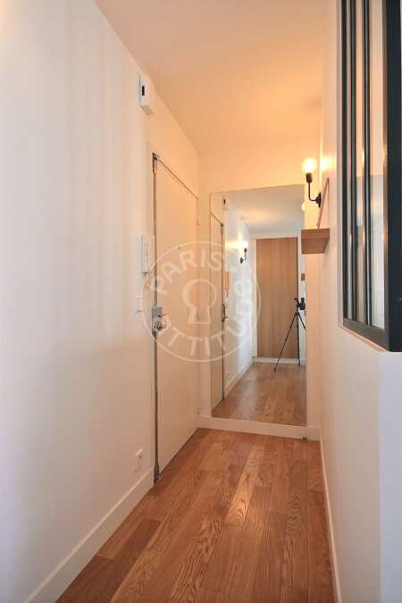 Entrada Quitinete mobilado - 39m²  - Commerce - Paris