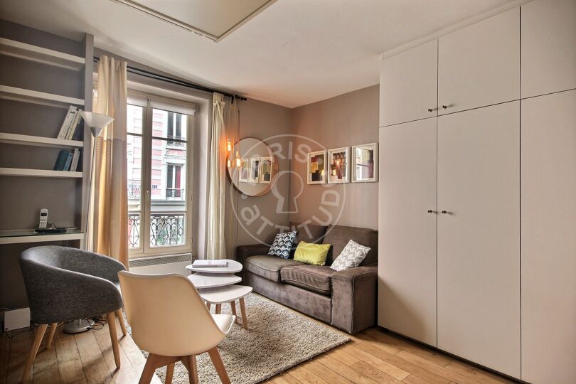 Quitinete mobiliado - Paris 75018 - 12858