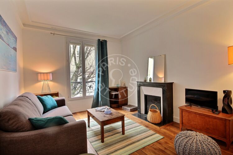 Living room - Furnished 1 bedroom - Paris 75018 - 12866