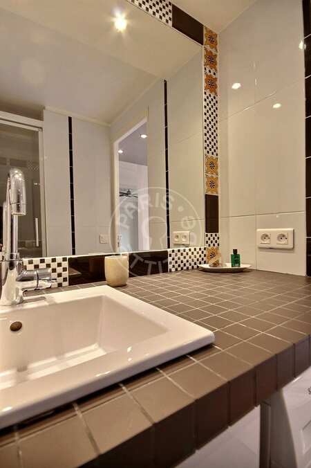 Salle de bain Studio alcove meublé - 26m²  - Grands Boulevards / Bonne Nouvelle - Paris