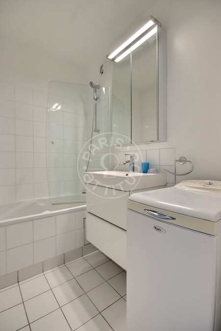Baño Piso amueblado - 75m²  - 2 dormitorios - Pereire - París
