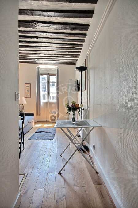 Entrance Furnished studio - 18m²  - Montorgueil - Paris