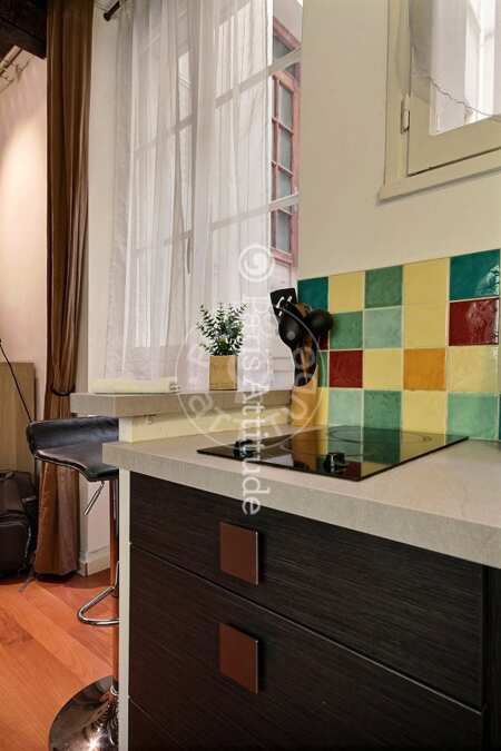Cuisine Studio meublé - 26m²  - Hôtel de Ville - Paris