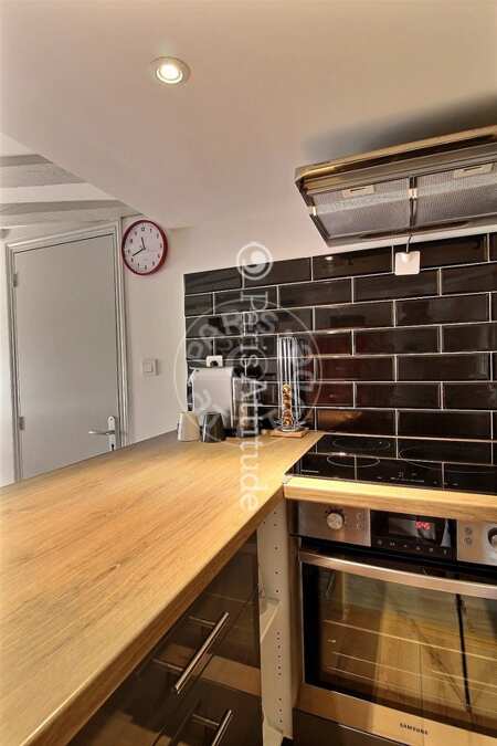 Kitchen Furnished apartment - 28m²  - 1 bedroom - Bourse - Paris