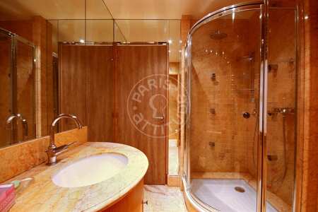 Salle de bain Appartement meublé - 53m²  - 1 chambre - Triangle d'Or - Paris