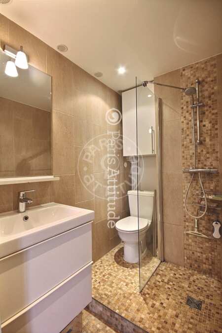 Bathroom Furnished apartment - 38m²  - 1 bedroom - Jules Joffrin - Mairie du 18ème - Paris