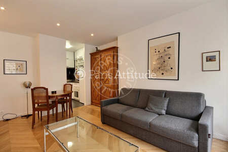 Salon Appartement meublé - 47m²  - 1 chambre - Pyramides / Palais Royal - Paris