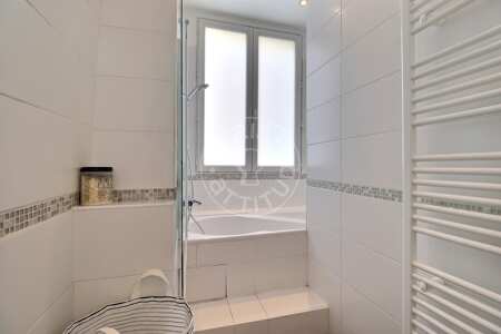 Casa de banho Apartamento mobilado - 77m²  - 3 quartos - Alésia - Paris