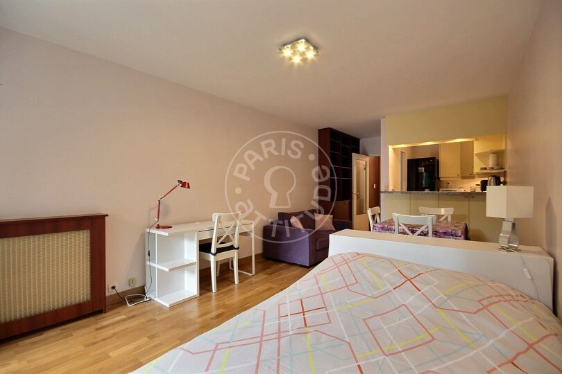 Quitinete mobiliado - Paris 75006 - 13025