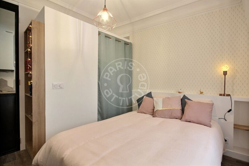 1 locale arredato - Parigi 75001 - 13083