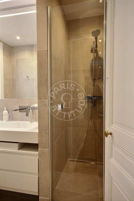 Badezimmer Möblierte maisonette - 56m²  - 2 Zimmer - Montorgueil - Paris