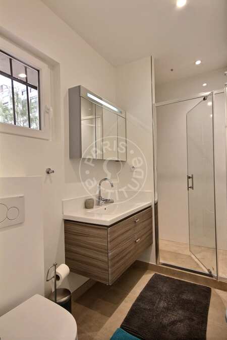 Casa de banho Apartamento mobilado - 38m²  - 1 quarto - Place des Fêtes - Paris
