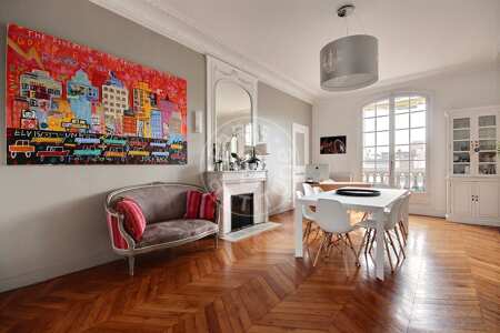 Sala de jantar Apartamento mobilado - 190m²  - 4 quartos - Moulin Rouge / Pigalle - Paris