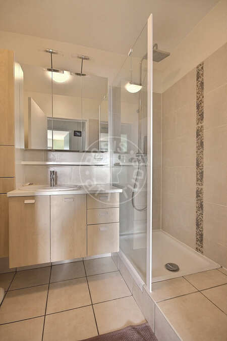 Casa de banho Apartamento mobilado - 67m²  - 1 quarto - Buttes-Chaumont - Paris