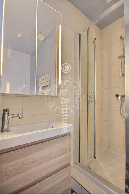 Casa de banho Quitinete mobilado - 24m²  - Arc de Triomphe - Paris