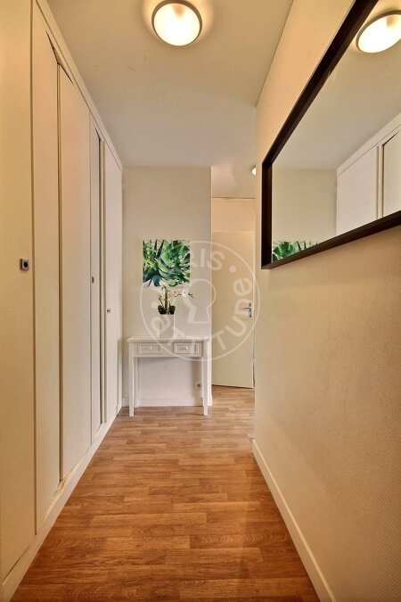 Entrée Appartement meublé - 48m²  - 1 chambre - Guy Môquet - Paris